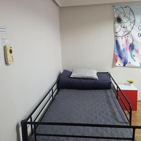 Silk Road Hostel Busan Bagian luar foto