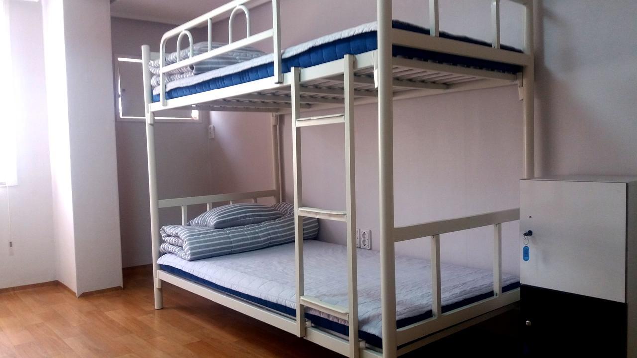 Silk Road Hostel Busan Bagian luar foto